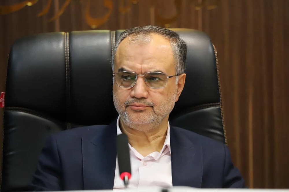 دفاع مقدس، یادآور غیرت، ایمان و ایثار ملت ایران است / ریختن آسفالت بر روی منهول های فاضلاب/ واگذاری پارکها به بخش خصوصی/ تقدیر از برگزار کنندگان دومین کنگره هشت هزار شهید گیلان