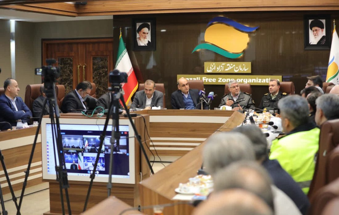 از چهاربانده کردن بلوار شهید فاتحی تا قبل از پل کیاشهر تا احداث دو پل رو گذر