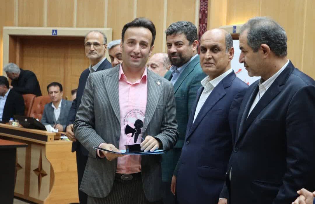 “روابط عمومی اداره کل منابع طبیعی گیلان در جمع برترین‌های استان”