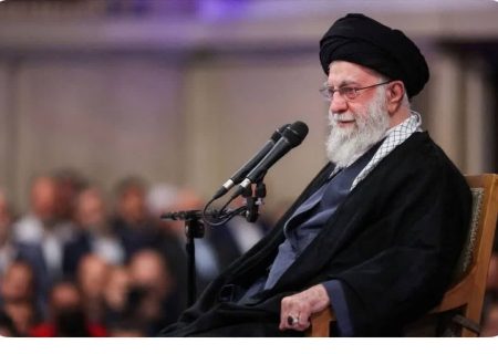 رهبر انقلاب به شهادت رسیدند