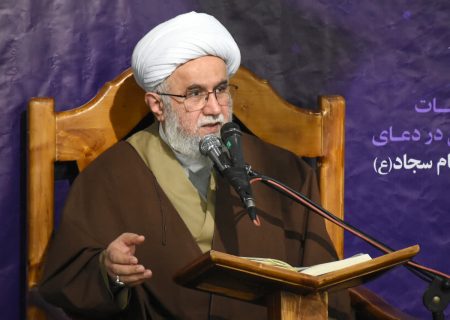 دعوت آیت‌الله رمضانی از گیلانی‌ها برای حضور گسترده در مراسم‌ها و نماز جمعه/ مردم گیلان همچنان پیشتاز صحنه‌های انقلاب باشند