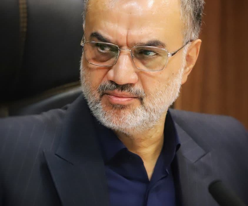 پیام دکتر کارگرنیا رئیس شورای اسلامی شهر رشت در پی پذیرش شکست تحقیر آمیز و مفتضحانه آمریکای جنایتکار در برابر اراده و ایستادگی ایران اسلامی