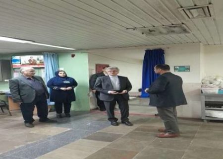 بازدید رئیس دانشگاه علوم پزشکی گیلان از بیمارستانی در شرق گیلان/ بررسی آمادگی خدمات درمانی در شرایط ویژه کشور