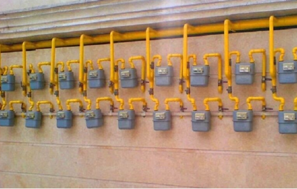 مراجعه حضوری مأموران شرکت گاز گیلان با کارت شناسایی معتبر برای ثبت کارکرد مشترکان