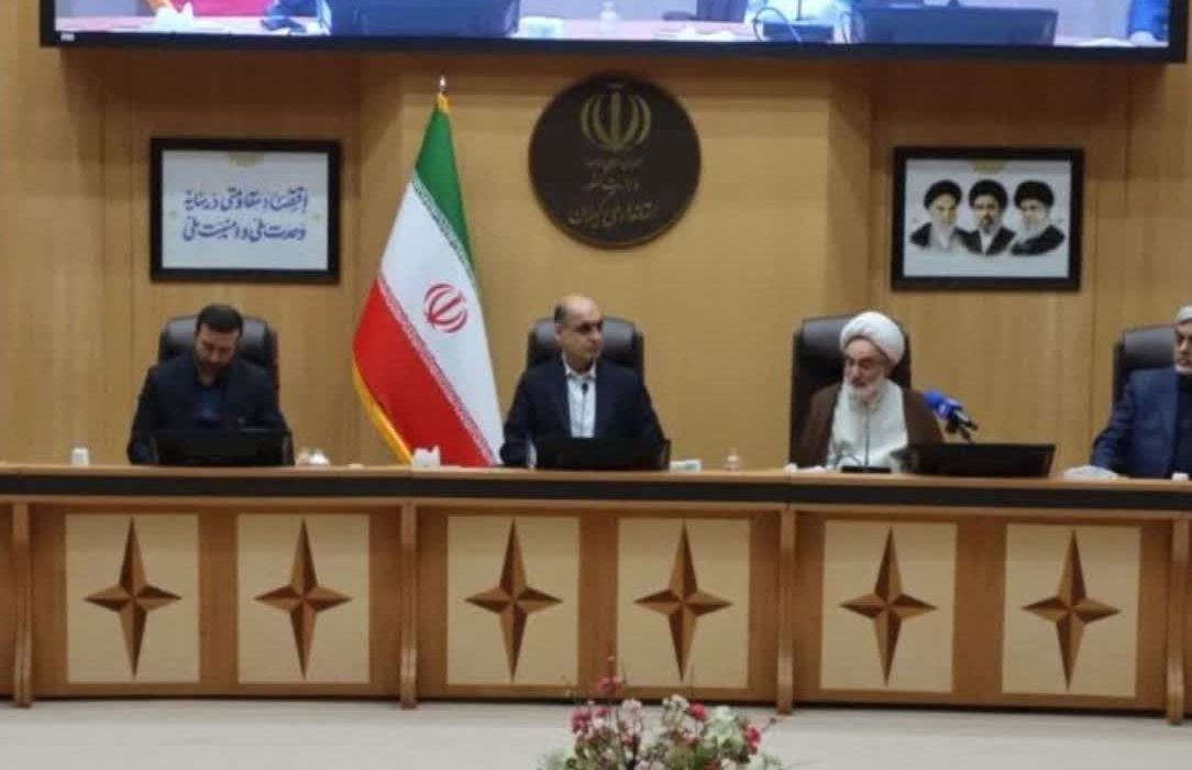 انتقاد آیت الله فلاحتی از پیچیدگیهای اداری؛ مشکلات کسبه بازار سوخته سریعتر حل شود|حمایت از بازاریان خسارتدیده رشت وظیفه همه دستگاههاست
